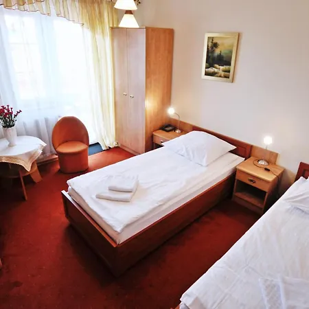 Dworek Familijny 3*
