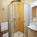 Bed & Breakfast Dworek Familijny 3*