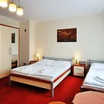 Dworek Familijny 3*