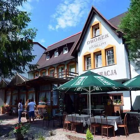 Dworek Familijny Bed and Breakfast