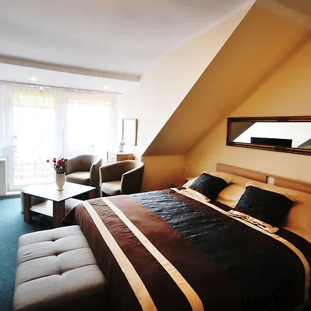 فندق مبيت وإفطار Dworek Familijny