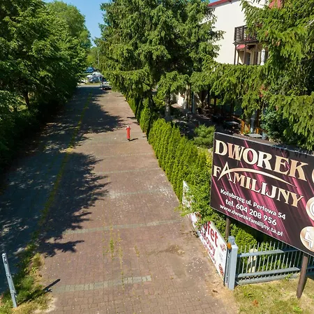 Dworek Familijny 3*