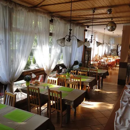 Dworek Familijny Alojamento de Acomodação e Pequeno-almoço Kołobrzeg