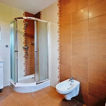 Bed & Breakfast Dworek Familijny Kolobrzeg