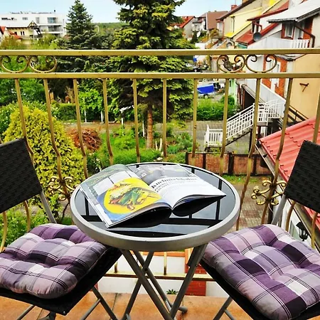 Dworek Familijny Alojamento de Acomodação e Pequeno-almoço Kołobrzeg