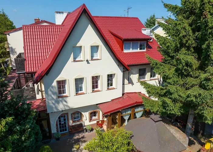Bed & Breakfast Dworek Familijny 3*