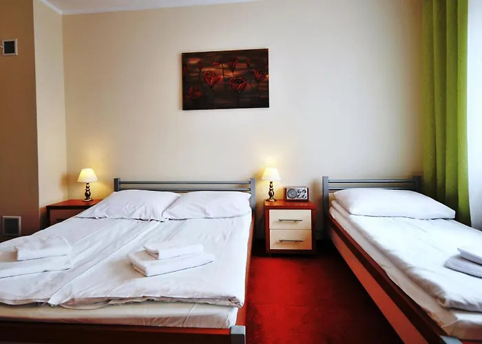 Bed & Breakfast Dworek Familijny 3*
